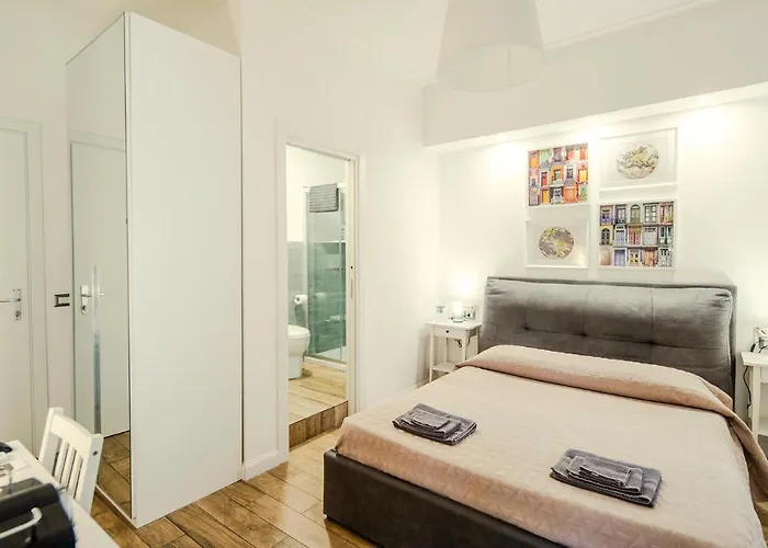 Garden House - Luxury - Self Check-in Only 4* Roma