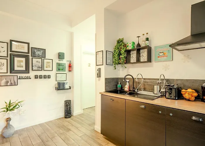 Casa de hóspedes Garden House - Luxury - Self Check-in Only 4*