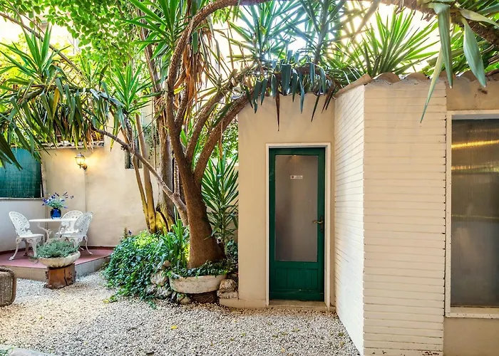 Garden House - Luxury - Self Check-in Only Roma