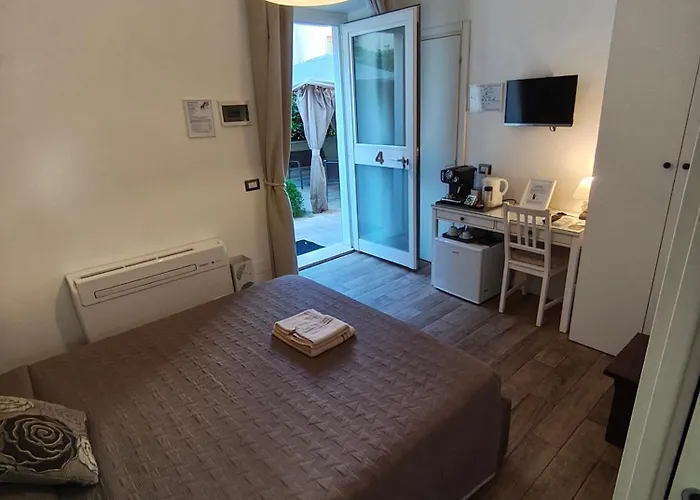 Garden House - Luxury - Self Check-in Only Casa de hóspedes 4*